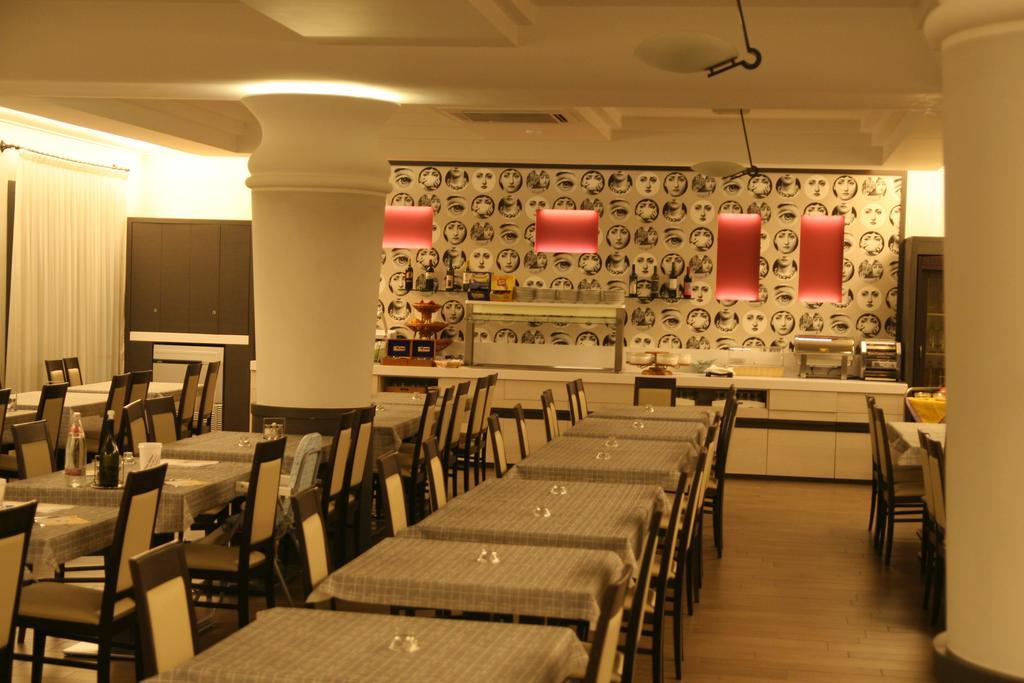Hotel Stanchini Bellaria-Igea Marina Extérieur photo